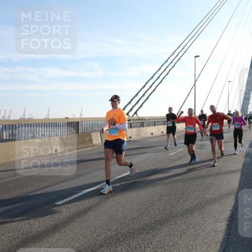 03.10.2025 - Köhlbrandbrückenlauf Yannick Fuchs http://msf.ph/oto/9140562 03.10.2025 08:25:24 Position 2  meine-sportfotos.de