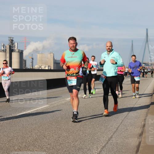 03.10.2025 - Köhlbrandbrückenlauf Lena Gebhardt http://msf.ph/oto/9140602 03.10.2025 09:58:21 Position 2 1573, 302 meine-sportfotos.de