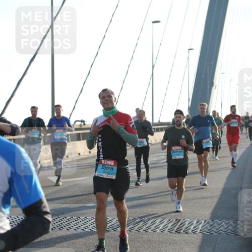 03.10.2025 - Köhlbrandbrückenlauf Yannick Fuchs http://msf.ph/oto/9140741 03.10.2025 08:25:38 Position 2 41, 2014, 3053 meine-sportfotos.de