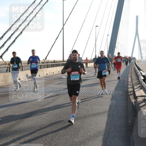 03.10.2025 - Köhlbrandbrückenlauf Yannick Fuchs http://msf.ph/oto/9140773 03.10.2025 08:25:40 Position 2 1088 meine-sportfotos.de