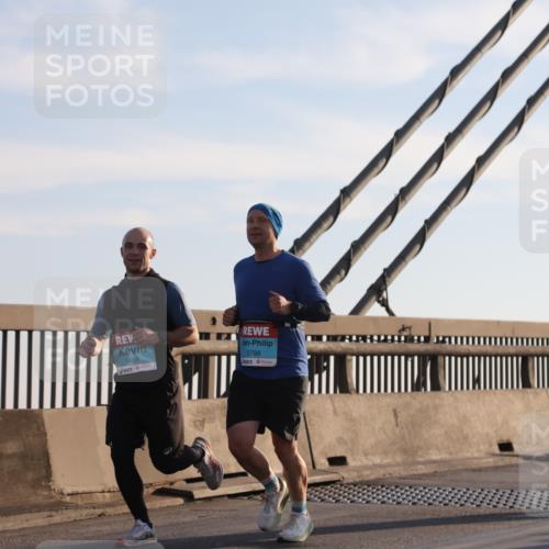 03.10.2025 - Köhlbrandbrückenlauf Yannick Fuchs http://msf.ph/oto/9140992 03.10.2025 08:25:54 Position 2 1468, 2798 meine-sportfotos.de