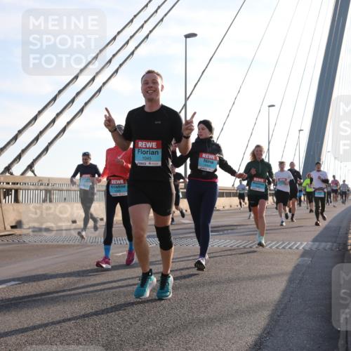 03.10.2025 - Köhlbrandbrückenlauf Yannick Fuchs http://msf.ph/oto/9141044 03.10.2025 08:25:57 Position 2 1045, 1449 meine-sportfotos.de