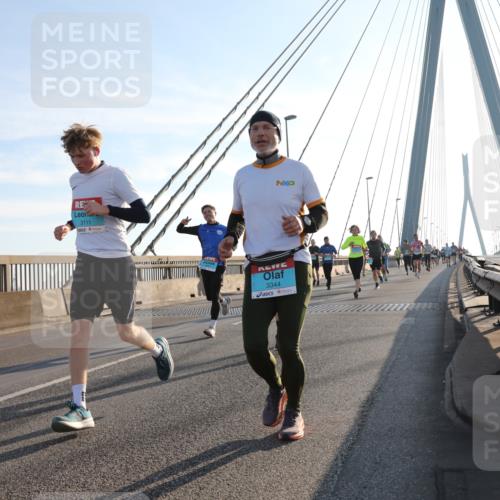 03.10.2025 - Köhlbrandbrückenlauf Yannick Fuchs http://msf.ph/oto/9141134 03.10.2025 08:26:01 Position 2 3111, 3344 meine-sportfotos.de