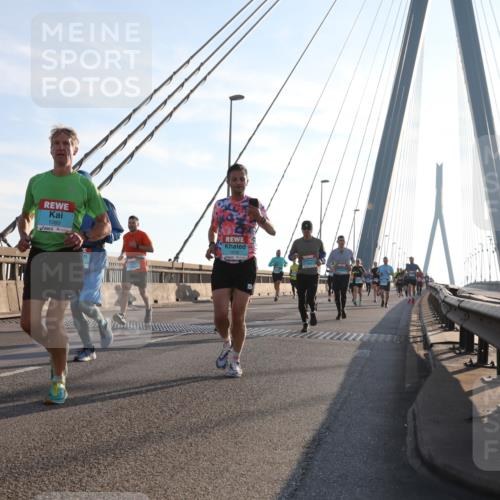 03.10.2025 - Köhlbrandbrückenlauf Yannick Fuchs http://msf.ph/oto/9141213 03.10.2025 08:26:07 Position 2 1080 meine-sportfotos.de