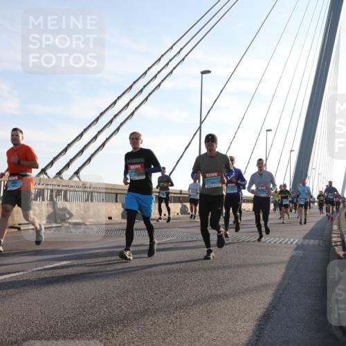 03.10.2025 - Köhlbrandbrückenlauf Yannick Fuchs http://msf.ph/oto/9141236 03.10.2025 08:26:09 Position 2 39 meine-sportfotos.de