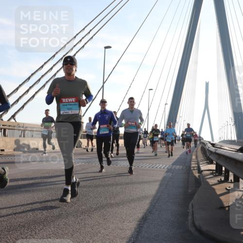 03.10.2025 - Köhlbrandbrückenlauf Yannick Fuchs http://msf.ph/oto/9141259 03.10.2025 08:26:09 Position 2 1245 meine-sportfotos.de