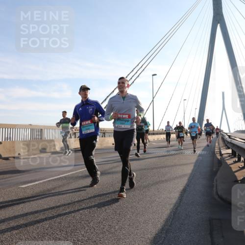 03.10.2025 - Köhlbrandbrückenlauf Yannick Fuchs http://msf.ph/oto/9141281 03.10.2025 08:26:11 Position 2 3066, 3067 meine-sportfotos.de