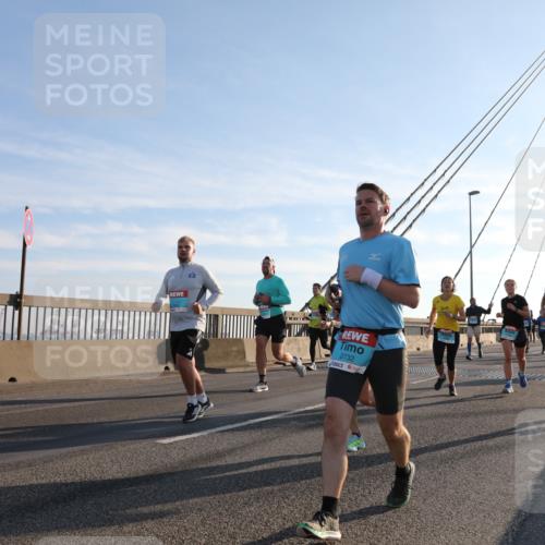 03.10.2025 - Köhlbrandbrückenlauf Yannick Fuchs http://msf.ph/oto/9141328 03.10.2025 08:26:14 Position 2 2732 meine-sportfotos.de