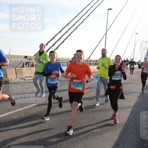 03.10.2025 - Köhlbrandbrückenlauf Yannick Fuchs http://msf.ph/oto/9141462 03.10.2025 08:26:18 Position 2 1543, 3497, 3496, 1294 meine-sportfotos.de