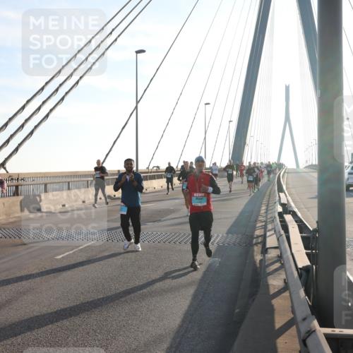 03.10.2025 - Köhlbrandbrückenlauf Yannick Fuchs http://msf.ph/oto/9141481 03.10.2025 08:26:19 Position 2 0, 26, 19 meine-sportfotos.de