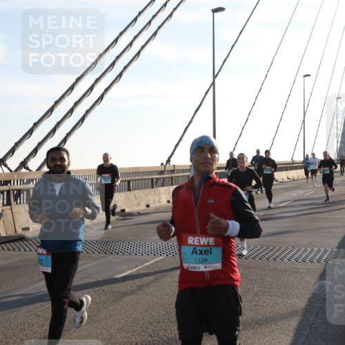 03.10.2025 - Köhlbrandbrückenlauf Yannick Fuchs http://msf.ph/oto/9141502 03.10.2025 08:26:21 Position 2 1134 meine-sportfotos.de