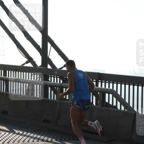 03.10.2025 - Köhlbrandbrückenlauf Yannick Fuchs http://msf.ph/oto/9141555 03.10.2025 08:26:25 Position 2  meine-sportfotos.de