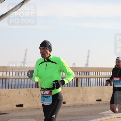 03.10.2025 - Köhlbrandbrückenlauf Yannick Fuchs http://msf.ph/oto/9141579 03.10.2025 08:26:34 Position 2 2, 1091, 2661 meine-sportfotos.de