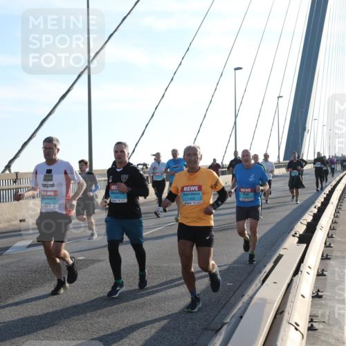 03.10.2025 - Köhlbrandbrückenlauf Yannick Fuchs http://msf.ph/oto/9141823 03.10.2025 08:27:01 Position 2 1089, 3236, 2761, 1428 meine-sportfotos.de