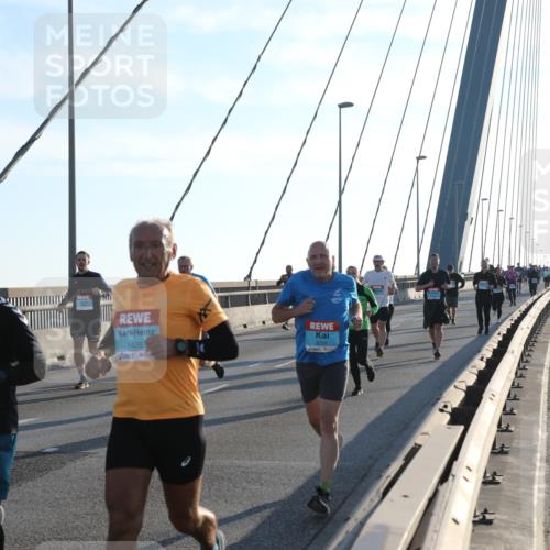 03.10.2025 - Köhlbrandbrückenlauf Yannick Fuchs http://msf.ph/oto/9141833 03.10.2025 08:27:02 Position 2 2761, 1428, 3250 meine-sportfotos.de
