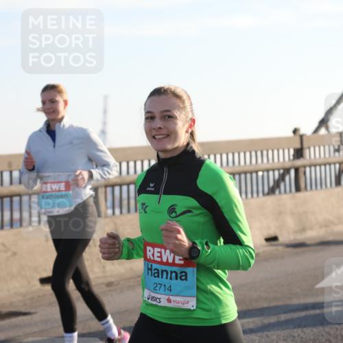 03.10.2025 - Köhlbrandbrückenlauf Yannick Fuchs http://msf.ph/oto/9141852 03.10.2025 08:27:05 Position 2 1229, 2714 meine-sportfotos.de