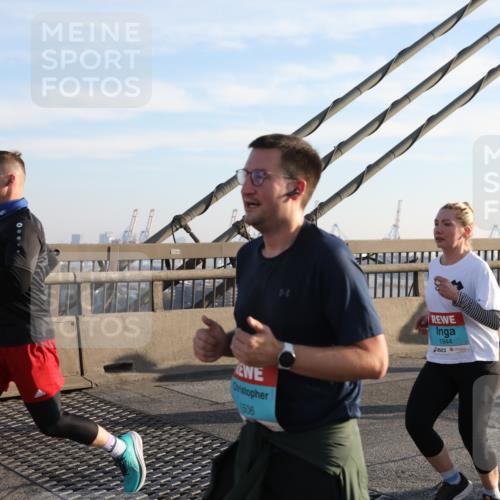 03.10.2025 - Köhlbrandbrückenlauf Yannick Fuchs http://msf.ph/oto/9141883 03.10.2025 08:27:08 Position 2 1506, 1944 meine-sportfotos.de