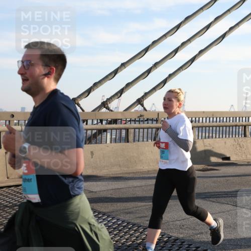 03.10.2025 - Köhlbrandbrückenlauf Yannick Fuchs http://msf.ph/oto/9141887 03.10.2025 08:27:08 Position 2  meine-sportfotos.de