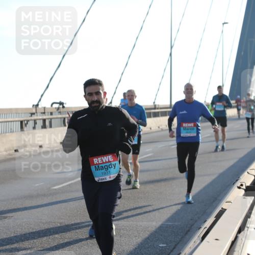 03.10.2025 - Köhlbrandbrückenlauf Yannick Fuchs http://msf.ph/oto/9141967 03.10.2025 08:27:16 Position 2 1931 meine-sportfotos.de