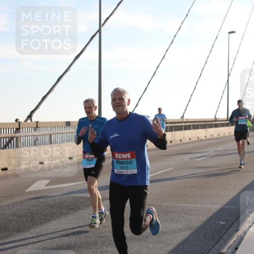 03.10.2025 - Köhlbrandbrückenlauf Yannick Fuchs http://msf.ph/oto/9141991 03.10.2025 08:27:17 Position 2 1319, 3679 meine-sportfotos.de