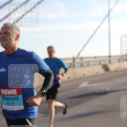 03.10.2025 - Köhlbrandbrückenlauf Yannick Fuchs http://msf.ph/oto/9142011 03.10.2025 08:27:18 Position 2  meine-sportfotos.de