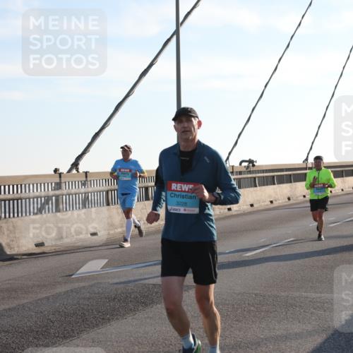 03.10.2025 - Köhlbrandbrückenlauf Yannick Fuchs http://msf.ph/oto/9142039 03.10.2025 08:27:20 Position 2 3228 meine-sportfotos.de