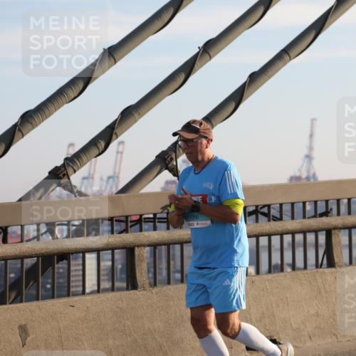 03.10.2025 - Köhlbrandbrückenlauf Yannick Fuchs http://msf.ph/oto/9142074 03.10.2025 08:27:23 Position 2 2760, 1286 meine-sportfotos.de