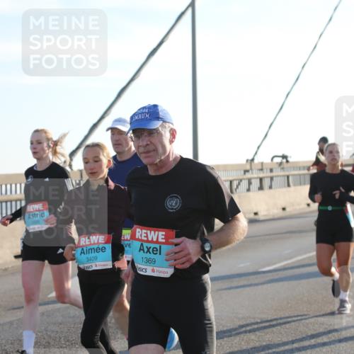 03.10.2025 - Köhlbrandbrückenlauf Yannick Fuchs http://msf.ph/oto/9142241 03.10.2025 08:27:41 Position 2 2946, 3409, 1369 meine-sportfotos.de