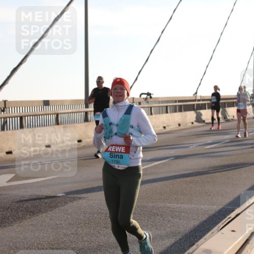 03.10.2025 - Köhlbrandbrückenlauf Yannick Fuchs http://msf.ph/oto/9142287 03.10.2025 08:27:44 Position 2 1730 meine-sportfotos.de