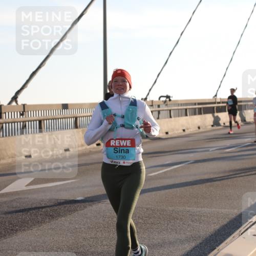 03.10.2025 - Köhlbrandbrückenlauf Yannick Fuchs http://msf.ph/oto/9142290 03.10.2025 08:27:44 Position 2 1730 meine-sportfotos.de