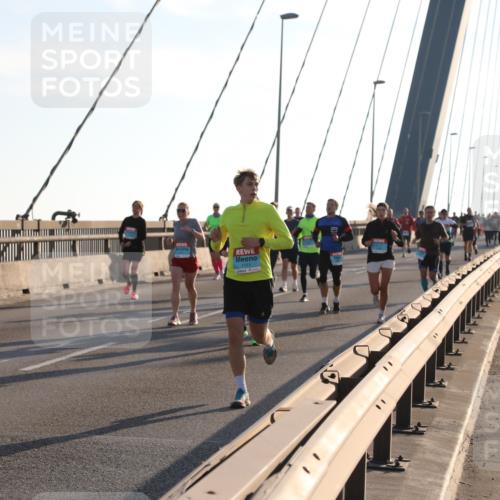 03.10.2025 - Köhlbrandbrückenlauf Yannick Fuchs http://msf.ph/oto/9142307 03.10.2025 08:27:46 Position 2 1111 meine-sportfotos.de