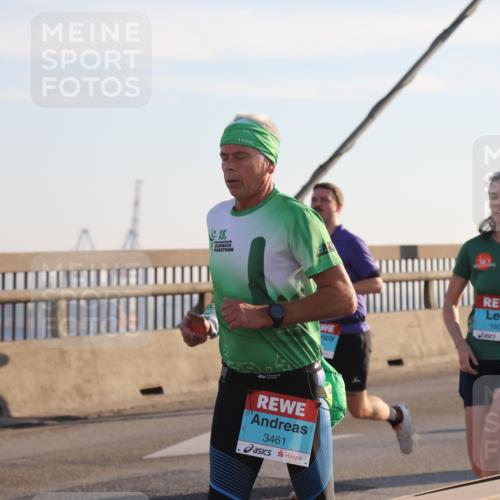 03.10.2025 - Köhlbrandbrückenlauf Yannick Fuchs http://msf.ph/oto/9142629 03.10.2025 08:29:32 Position 2 15, 3461, 1604 meine-sportfotos.de
