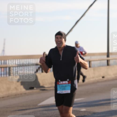 03.10.2025 - Köhlbrandbrückenlauf Yannick Fuchs http://msf.ph/oto/9142664 03.10.2025 08:29:34 Position 2  meine-sportfotos.de