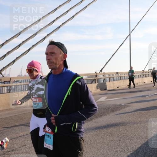03.10.2025 - Köhlbrandbrückenlauf Yannick Fuchs http://msf.ph/oto/9142741 03.10.2025 08:29:38 Position 2 392 meine-sportfotos.de