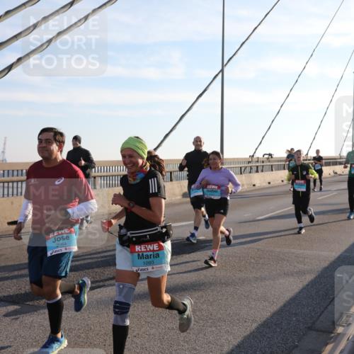 03.10.2025 - Köhlbrandbrückenlauf Yannick Fuchs http://msf.ph/oto/9142840 03.10.2025 08:29:45 Position 2 2964, 1093 meine-sportfotos.de