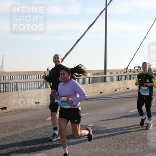 03.10.2025 - Köhlbrandbrückenlauf Yannick Fuchs http://msf.ph/oto/9142844 03.10.2025 08:29:46 Position 2 1521, 3371 meine-sportfotos.de