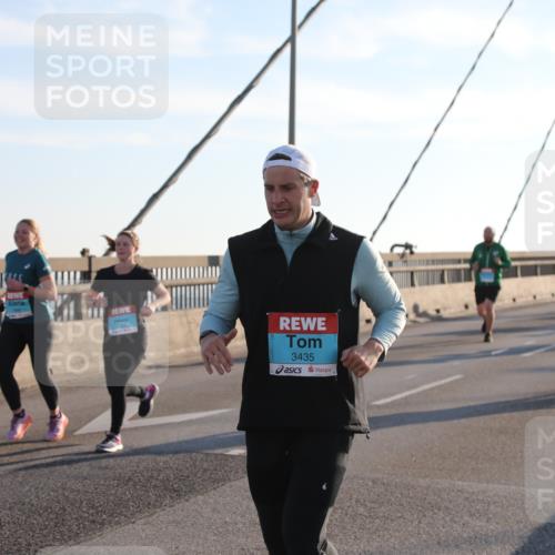 03.10.2025 - Köhlbrandbrückenlauf Yannick Fuchs http://msf.ph/oto/9142901 03.10.2025 08:29:49 Position 2 3435 meine-sportfotos.de