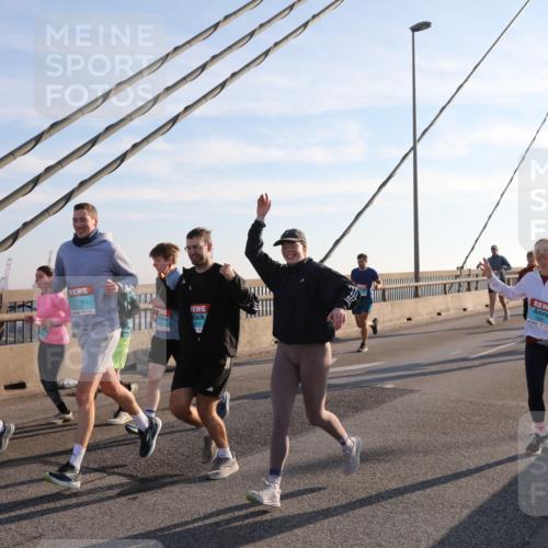 03.10.2025 - Köhlbrandbrückenlauf Yannick Fuchs http://msf.ph/oto/9143013 03.10.2025 08:29:57 Position 2  meine-sportfotos.de