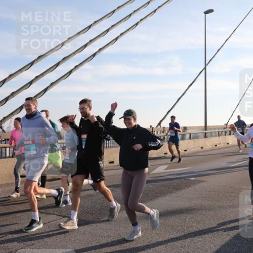 03.10.2025 - Köhlbrandbrückenlauf Yannick Fuchs http://msf.ph/oto/9143017 03.10.2025 08:29:57 Position 2  meine-sportfotos.de