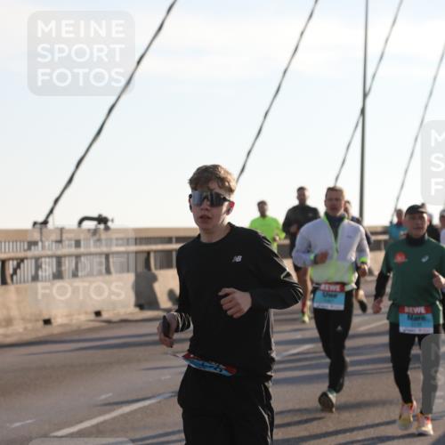 03.10.2025 - Köhlbrandbrückenlauf Yannick Fuchs http://msf.ph/oto/9143223 03.10.2025 08:30:08 Position 2  meine-sportfotos.de