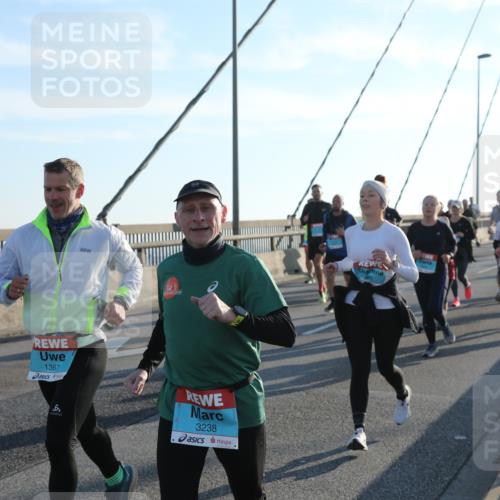 03.10.2025 - Köhlbrandbrückenlauf Yannick Fuchs http://msf.ph/oto/9143277 03.10.2025 08:30:11 Position 2 1367, 6, 3238 meine-sportfotos.de