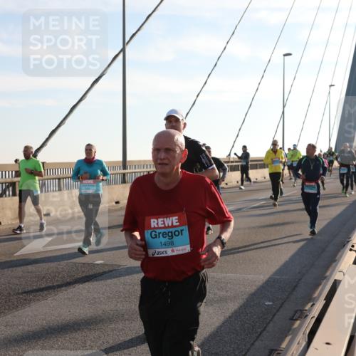 03.10.2025 - Köhlbrandbrückenlauf Yannick Fuchs http://msf.ph/oto/9143329 03.10.2025 08:30:15 Position 2 1498 meine-sportfotos.de