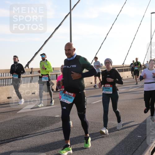 03.10.2025 - Köhlbrandbrückenlauf Yannick Fuchs http://msf.ph/oto/9143379 03.10.2025 08:30:21 Position 2 2126, 1844 meine-sportfotos.de