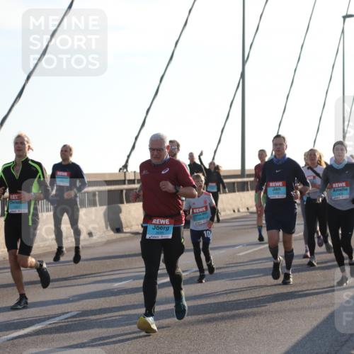 03.10.2025 - Köhlbrandbrückenlauf Yannick Fuchs http://msf.ph/oto/9143408 03.10.2025 08:30:23 Position 2 1201, 3595, 10, 1404 meine-sportfotos.de