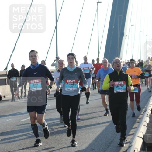 03.10.2025 - Köhlbrandbrückenlauf Yannick Fuchs http://msf.ph/oto/9143420 03.10.2025 08:30:25 Position 2 2074, 1439, 10, 1438, 1464 meine-sportfotos.de