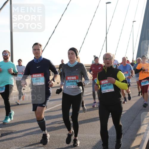 03.10.2025 - Köhlbrandbrückenlauf Yannick Fuchs http://msf.ph/oto/9143444 03.10.2025 08:30:27 Position 2 2074, 10, 1439, 1438, 1464 meine-sportfotos.de