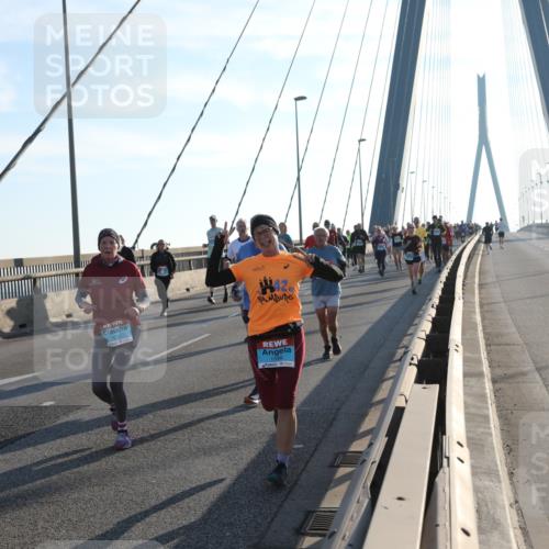 03.10.2025 - Köhlbrandbrückenlauf Yannick Fuchs http://msf.ph/oto/9143464 03.10.2025 08:30:29 Position 2 1633 meine-sportfotos.de