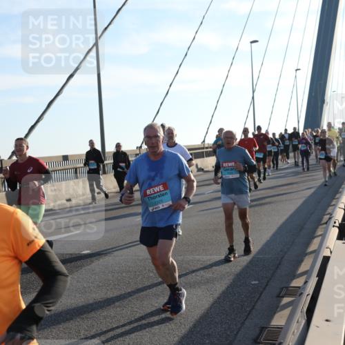 03.10.2025 - Köhlbrandbrückenlauf Yannick Fuchs http://msf.ph/oto/9143483 03.10.2025 08:30:30 Position 2 1325 meine-sportfotos.de