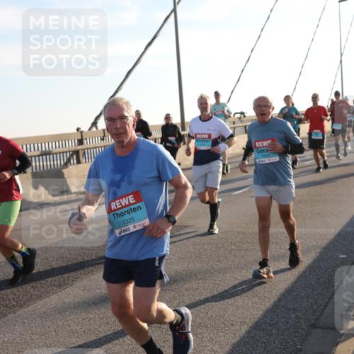 03.10.2025 - Köhlbrandbrückenlauf Yannick Fuchs http://msf.ph/oto/9143492 03.10.2025 08:30:30 Position 2 1325, 1523 meine-sportfotos.de