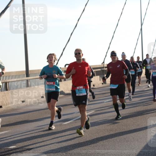 03.10.2025 - Köhlbrandbrückenlauf Yannick Fuchs http://msf.ph/oto/9143514 03.10.2025 08:30:32 Position 2 2449, 3201 meine-sportfotos.de
